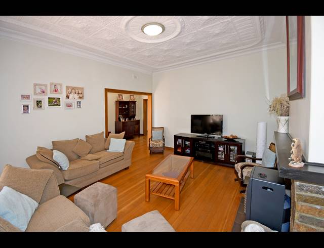 3 BEDROOM HOUSE FOR SALE IN KENSINGTON